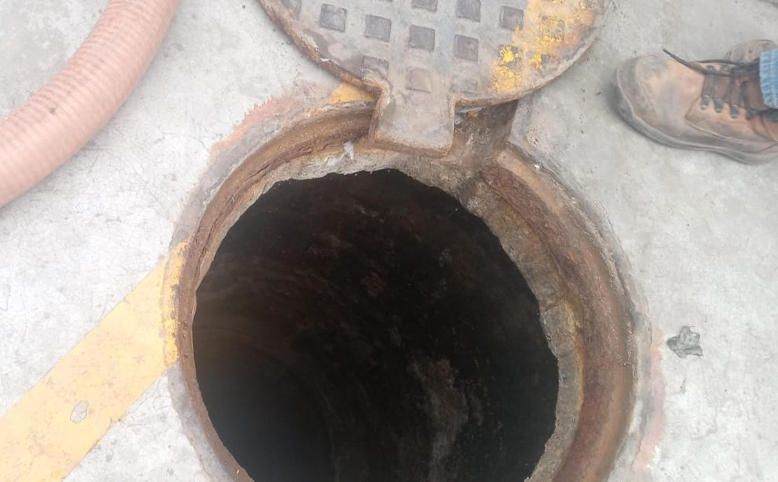 LIMPIEZA DE REDES DE DESAGUE ALCANTARILLADO (2)